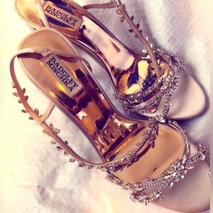 NEW Badgley Mischka Crystal Slingback Sandal Block Heels Women’s Size 10